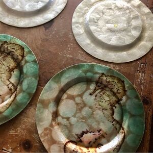 Beautiful Capiz Shell Seahorse Dinnerware Dishes Charger Plates Set 4 -NWT